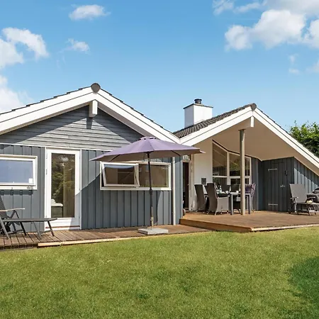 3 Bedroom In Holiday home Broager