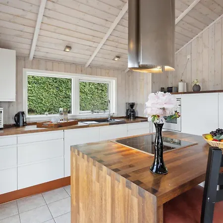 3 Bedroom In Holiday home Broager