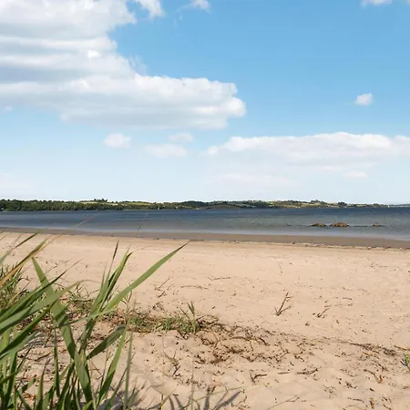 Дом отдыха 3 Bedroom In *