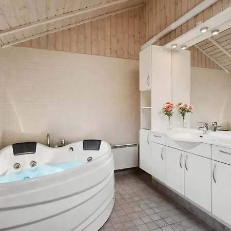 3 Bedroom In Holiday home Broager