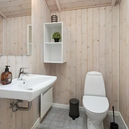 3 Bedroom In Holiday home *